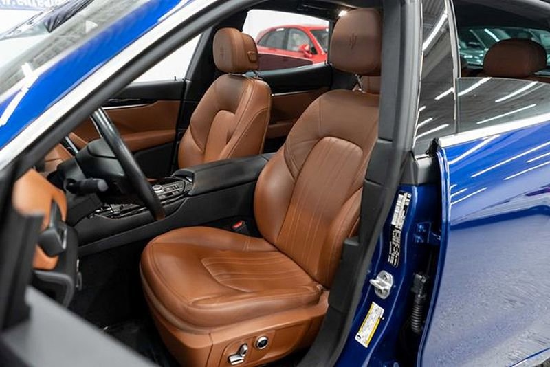 Used 2022 Maserati Levante GT image 7