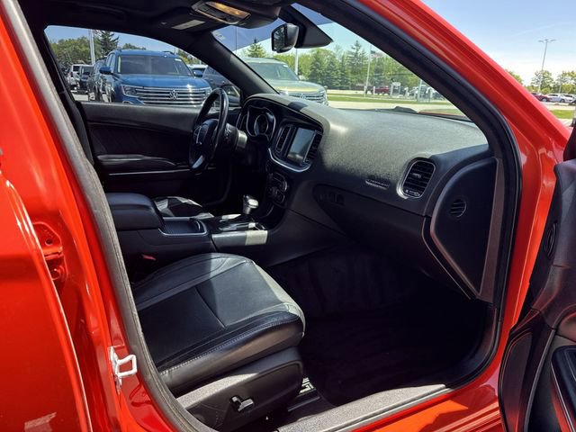 Used 2016 Dodge Charger R/T w/ Plus Group RWD image 29