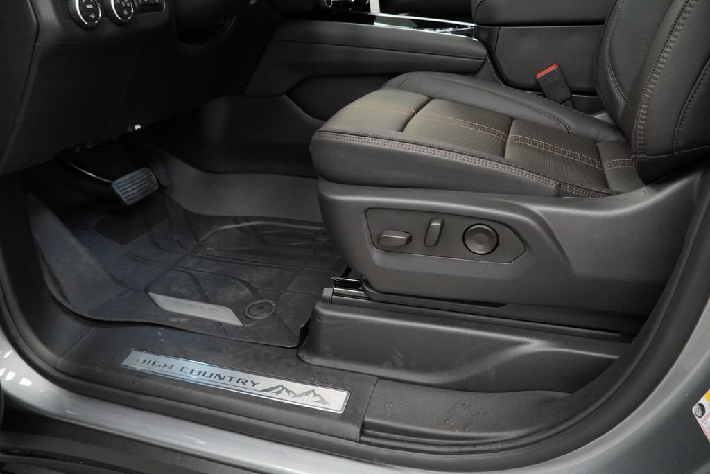 New 2026 Chevrolet Tahoe High Country AWD/4WD image 25