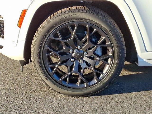 Used 2025 Jeep Grand Cherokee Summit image 8