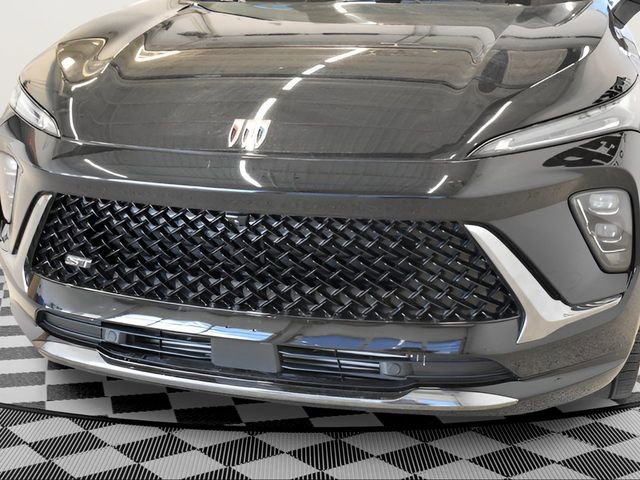 Used 2025 Buick Envision Sport Touring image 16