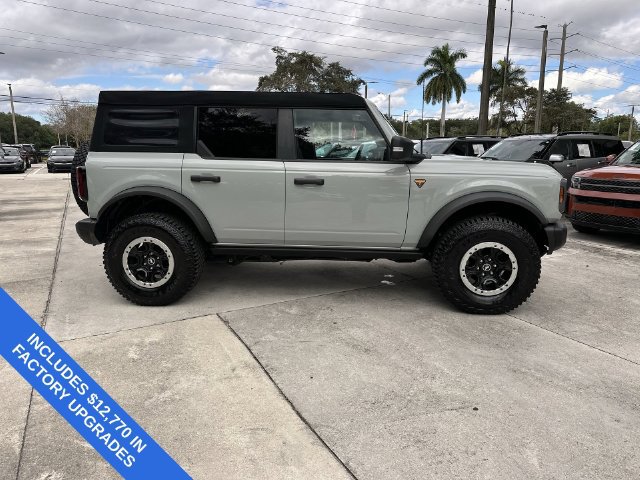 Used 2023 Ford Bronco Badlands AWD/4WD image 14