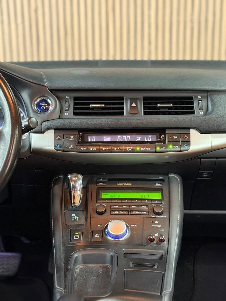 Used 2013 Lexus CT 200h w/ Seat Comfort Pkg FWD image 13