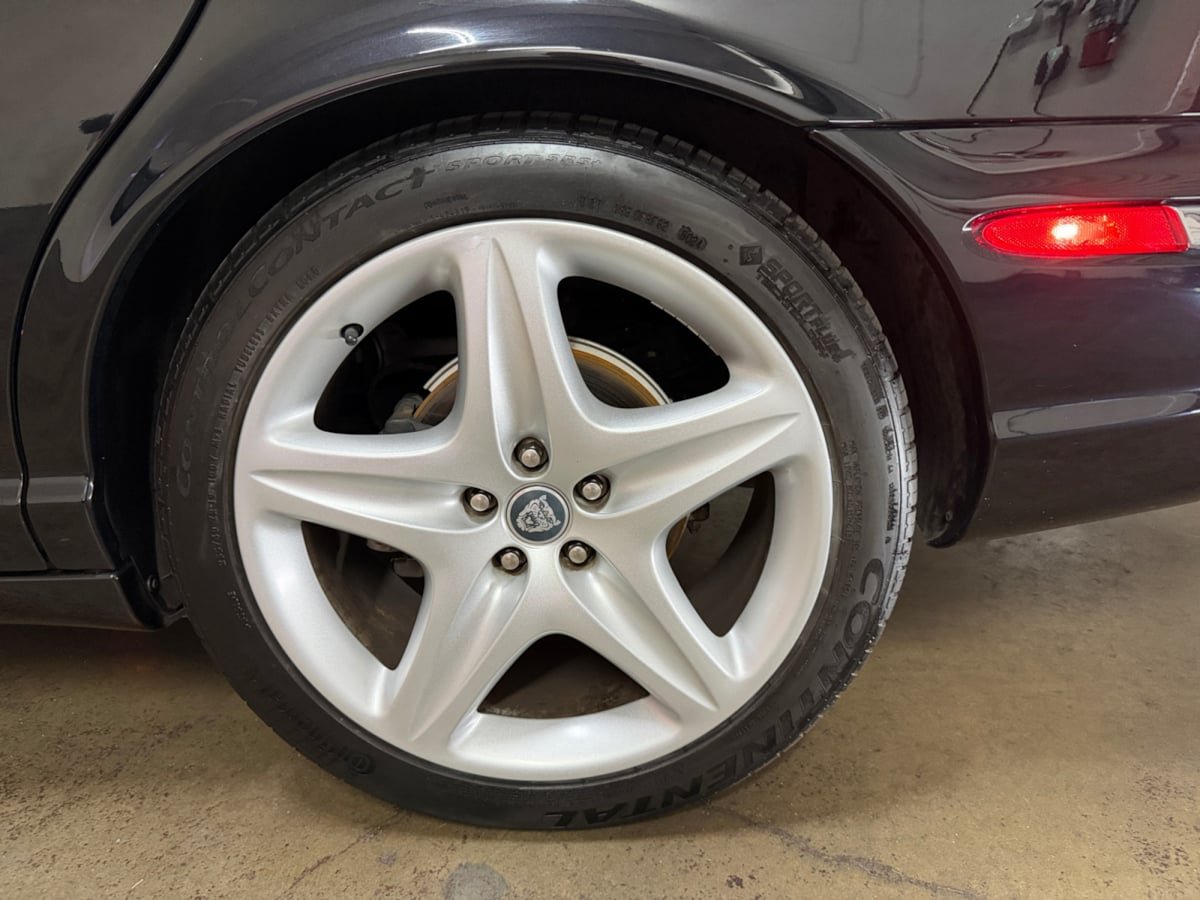 Used 2005 Jaguar XJ8 RWD image 23