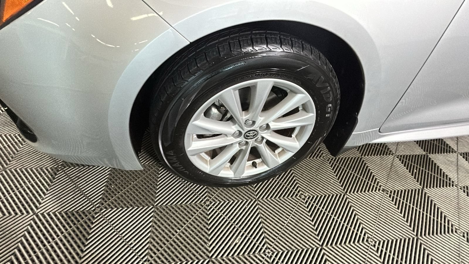 Used 2026 Toyota Corolla SE FWD image 11