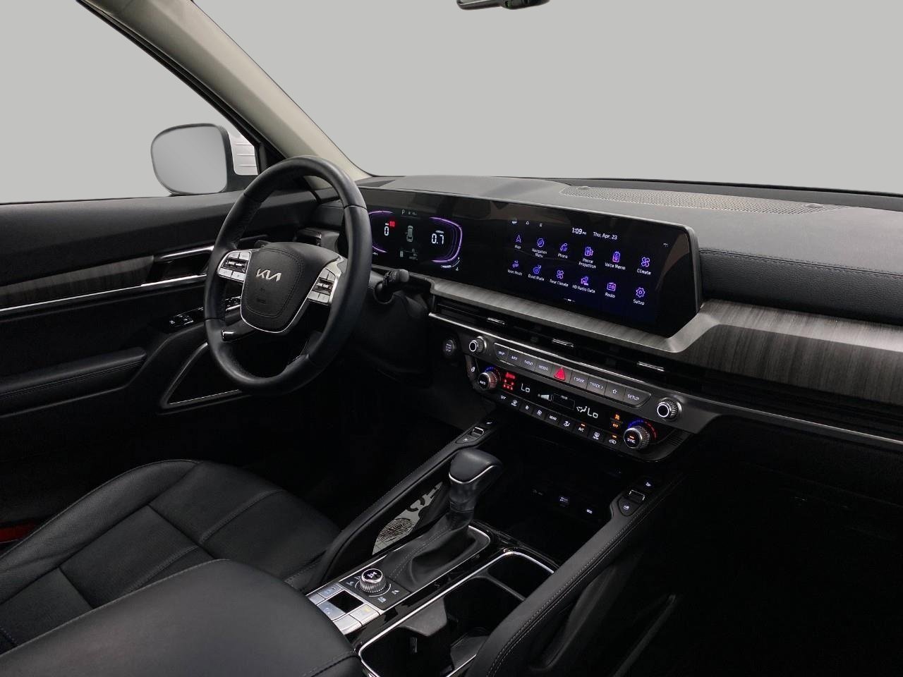 Used 2025 Kia Telluride EX w/ EX Captain's Chair Package AWD/4WD image 20