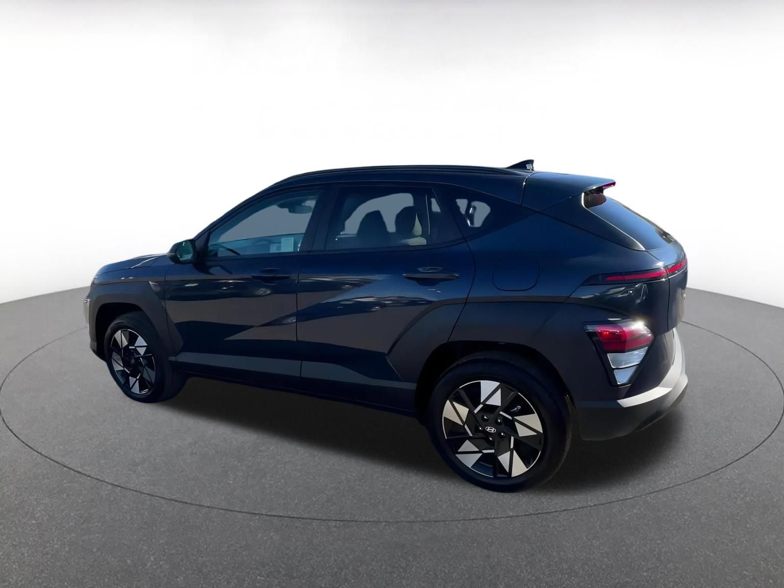 Used 2025 Hyundai Kona SEL image 10