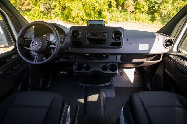 New 2026 Mercedes-Benz Sprinter 2500 image 11