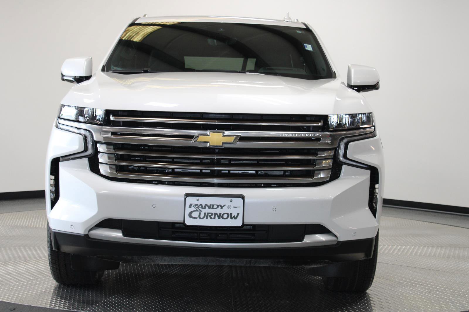Used 2024 Chevrolet Tahoe High Country image 2
