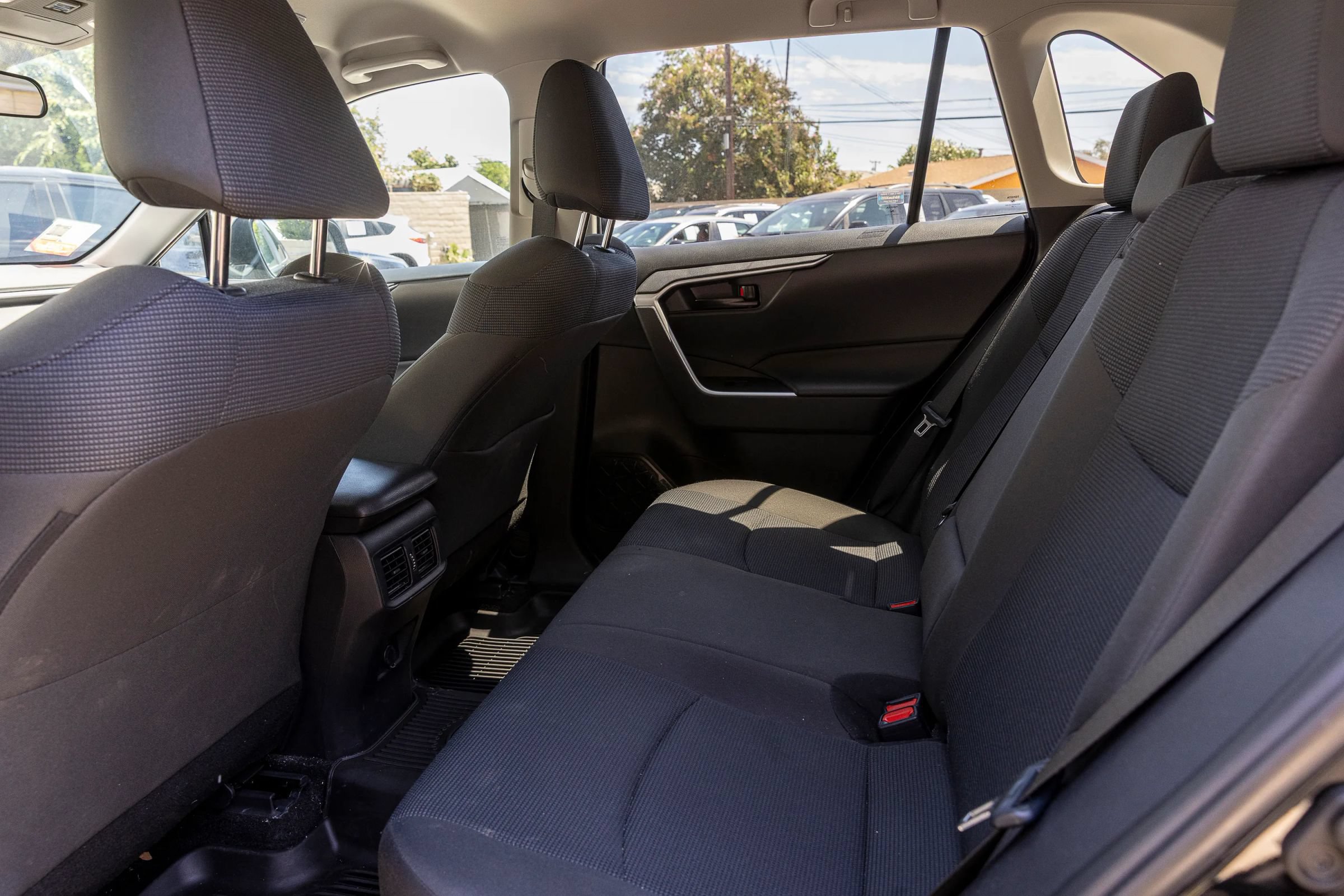 Used 2024 Toyota RAV4 LE FWD image 23