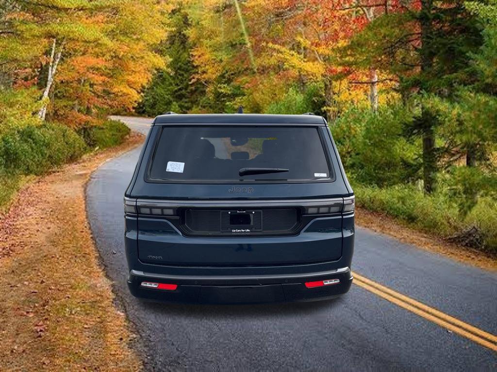 New 2026 Jeep Grand Wagoneer L Limited AWD/4WD image 5
