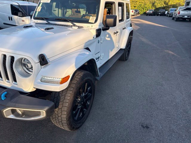 Used 2022 Jeep Wrangler Unlimited Sahara w/ Cold Weather Group AWD/4WD image 2