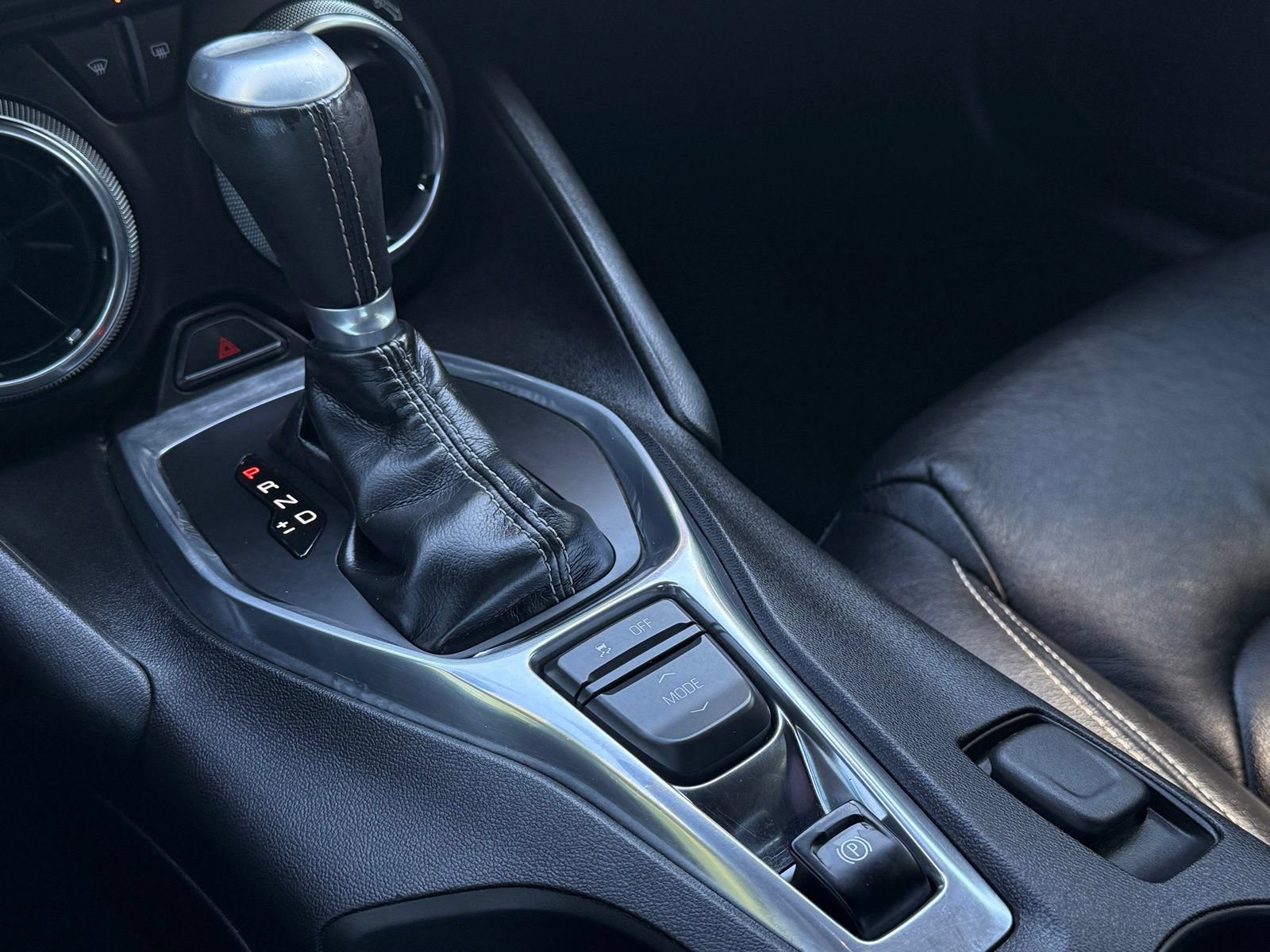 Used 2017 Chevrolet Camaro LT RWD image 32