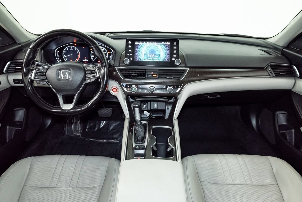 Used 2018 Honda Accord Touring image 25