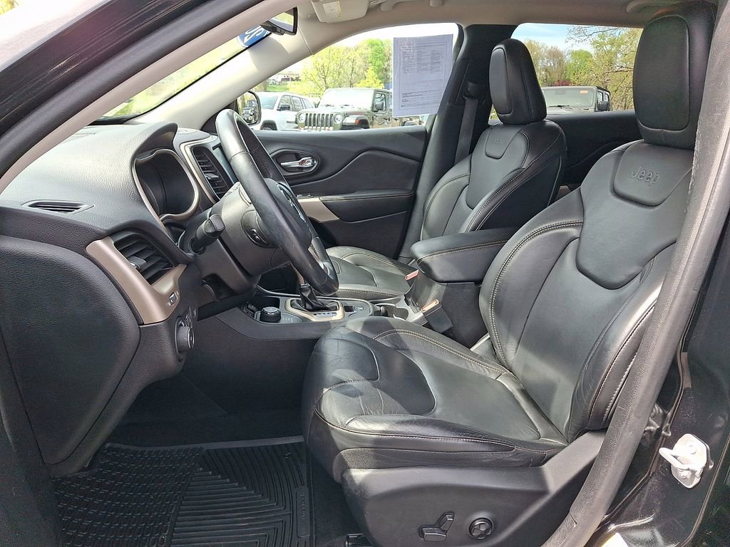 Used 2018 Jeep Cherokee Limited AWD/4WD image 14