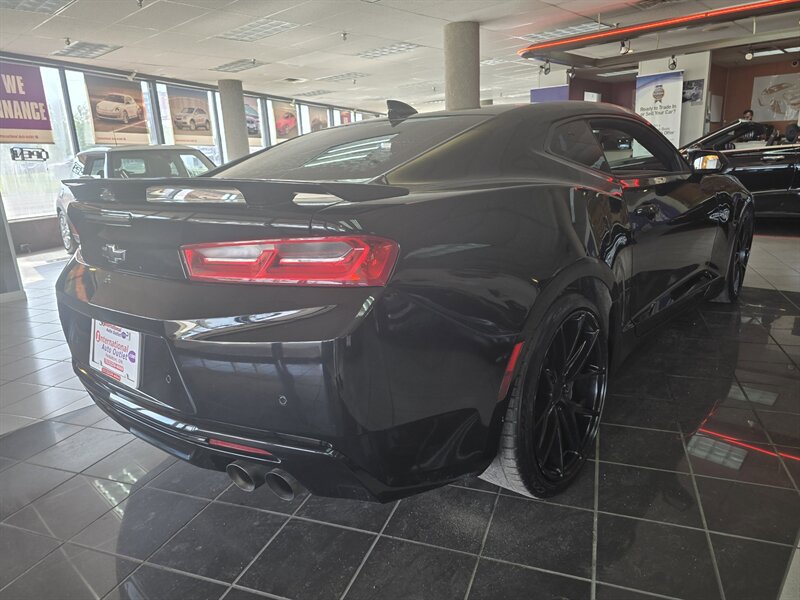Used 2017 Chevrolet Camaro SS RWD image 4
