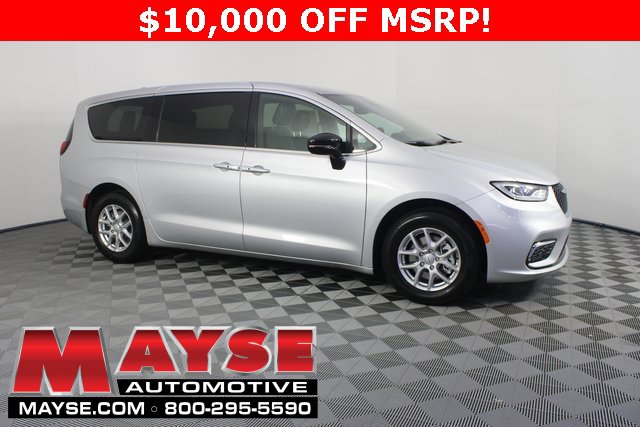 New 2026 Chrysler Pacifica Select image 1