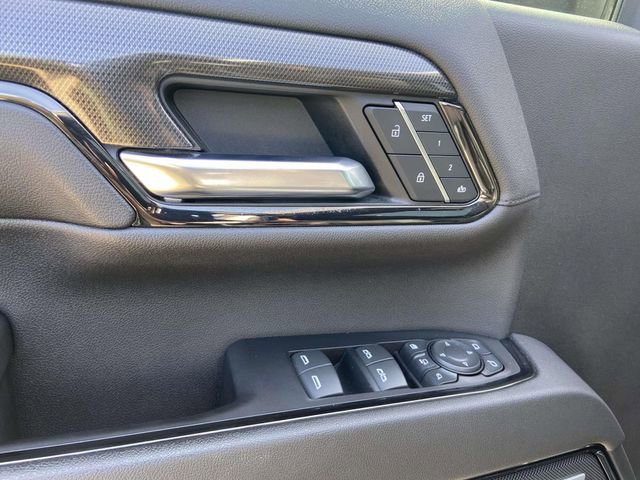 Used 2024 GMC Sierra 2500 AT4 w/ AT4 Premium Plus Package image 13