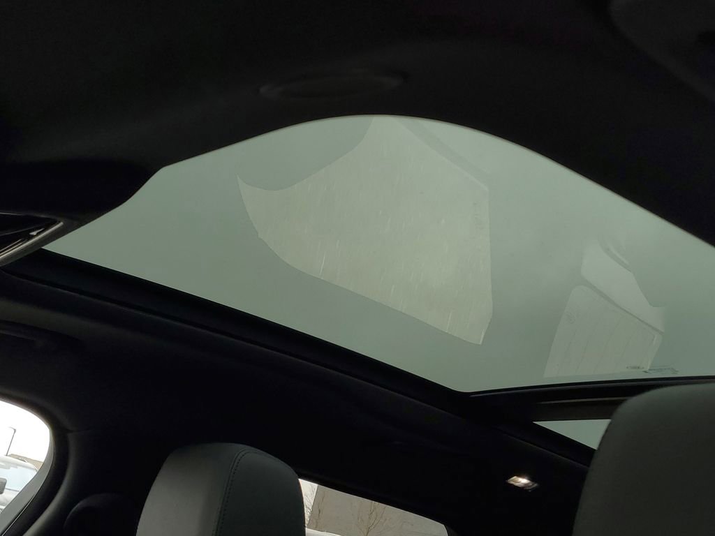 New 2026 Land Rover Range Rover Velar Dynamic SE image 11