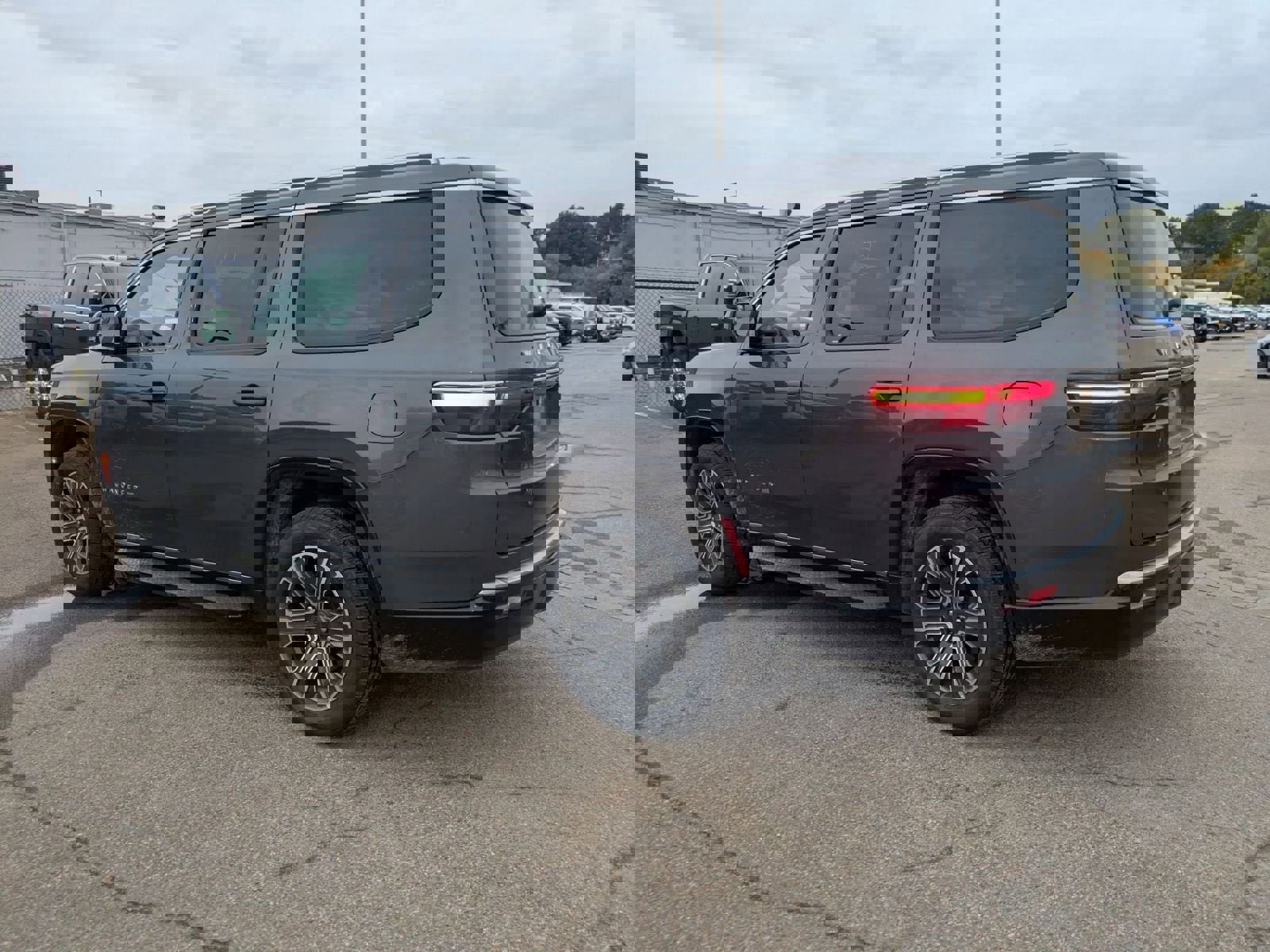 Used 2024 Jeep Wagoneer Series II image 33