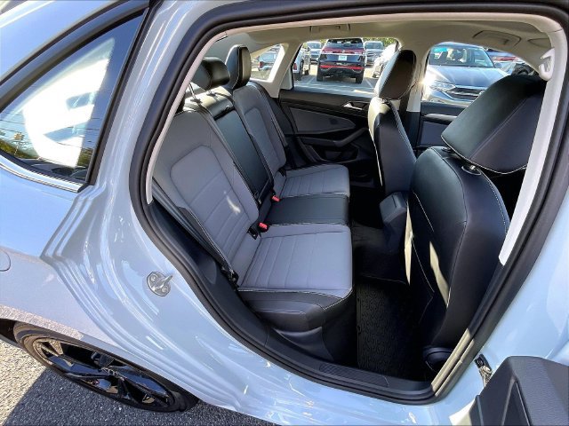 New 2026 Volkswagen Jetta SE FWD image 12