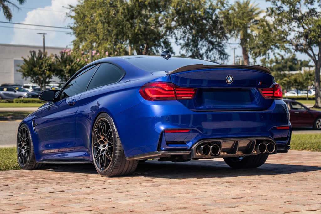 Used 2020 BMW M4 Coupe w/ Competition Package RWD image 3