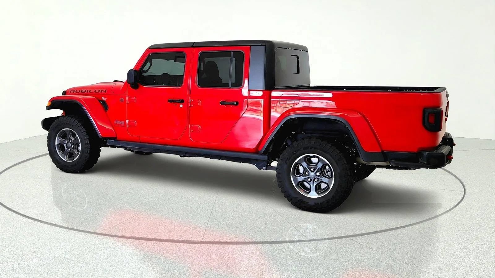 Used 2023 Jeep Gladiator Rubicon w/ Cold Weather Group AWD/4WD image 4