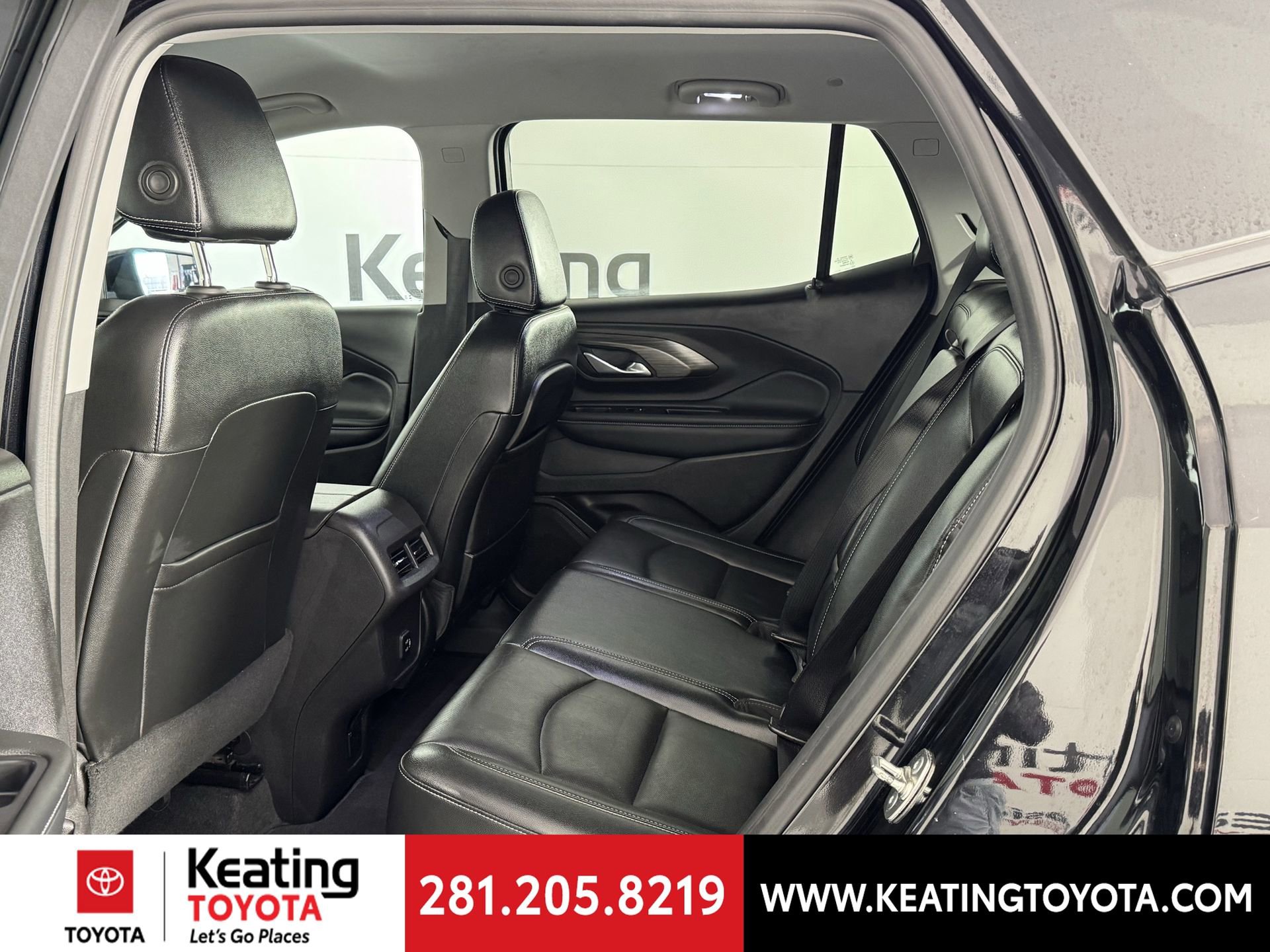 Used 2024 GMC Terrain SLT image 14