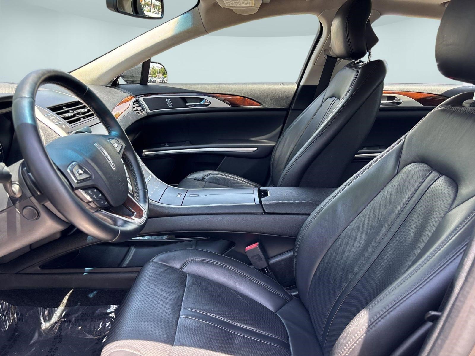 Used 2016 Lincoln MKZ w/ Equipment Group 300A Reserve FWD image 5