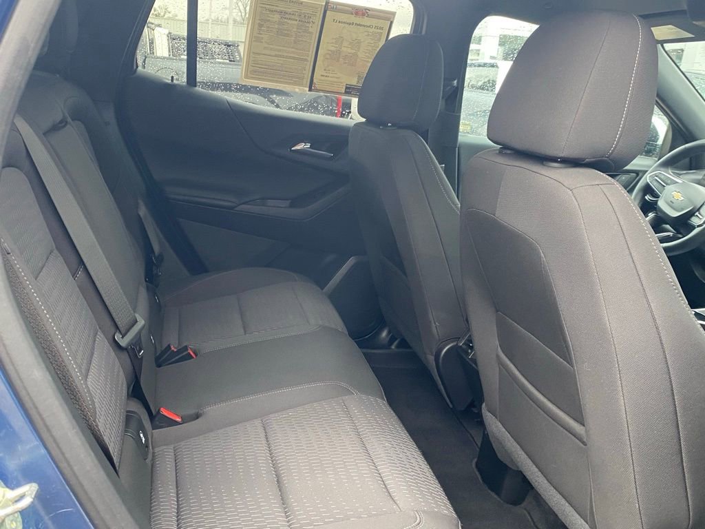 Used 2025 Chevrolet Equinox LT w/ Safety and Technology Package image 16