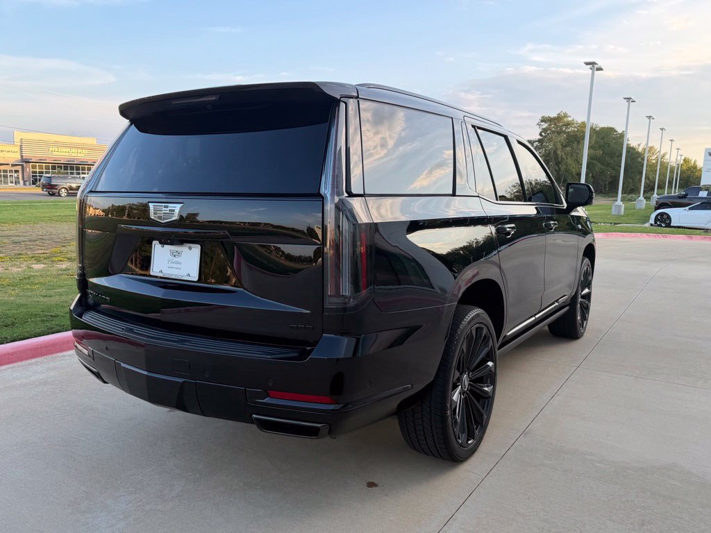Used 2025 Cadillac Escalade Sport Platinum w/ LPO, ONYX Package AWD/4WD image 5