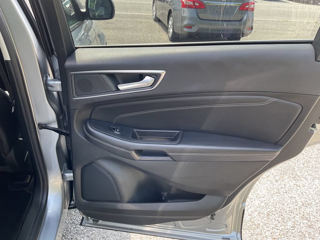Used 2022 Ford Edge Titanium AWD/4WD image 21