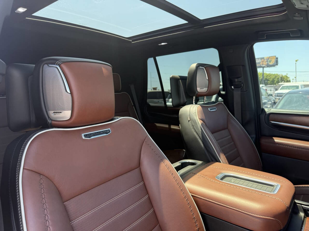 Used 2023 GMC Yukon Denali Ultimate image 45