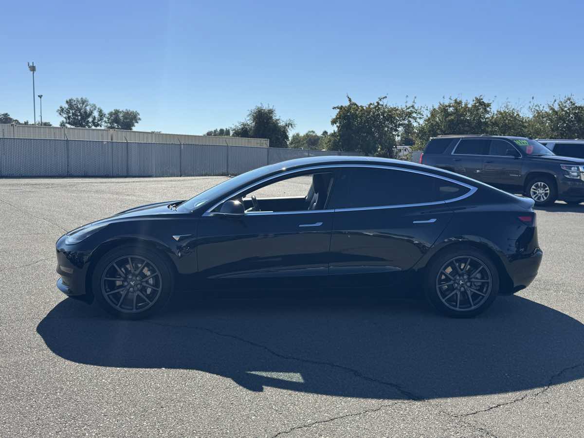 Used 2018 Tesla Model 3 Long Range RWD image 6
