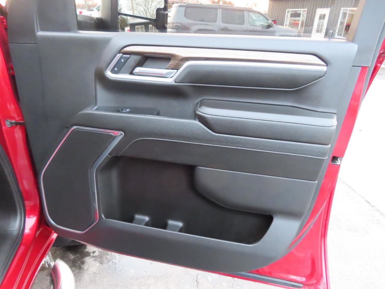 Used 2024 Chevrolet Silverado 2500 LT AWD/4WD image 52
