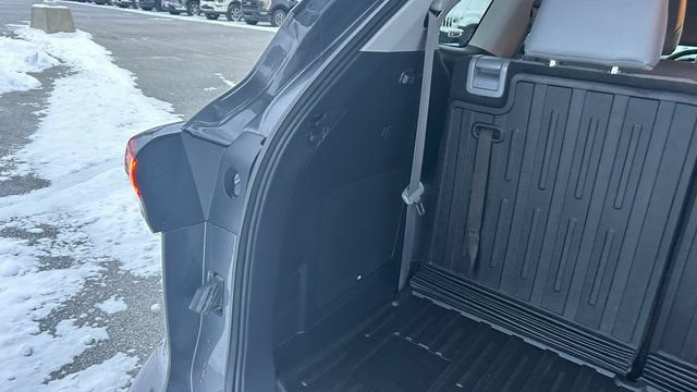 Used 2023 Toyota Highlander Limited image 15