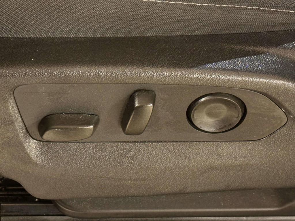 Used 2024 GMC Sierra 1500 Elevation image 14