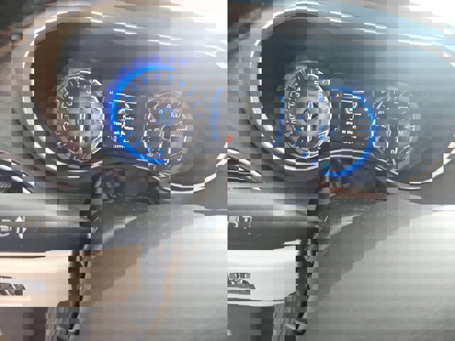 Used 2018 Chrysler Pacifica Touring-L w/ Tire & Wheel Group image 14