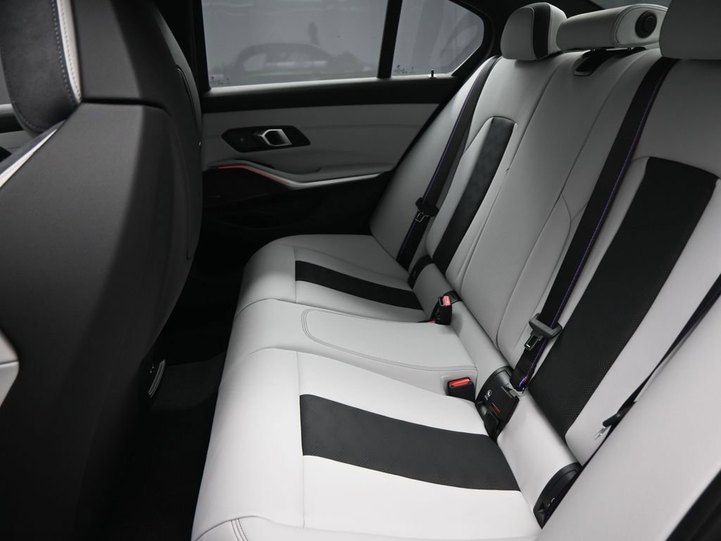Used 2025 BMW M3 w/ Executive Package image 24