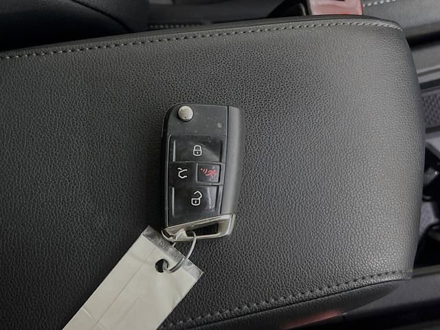 Used 2019 Volkswagen Tiguan SE image 32