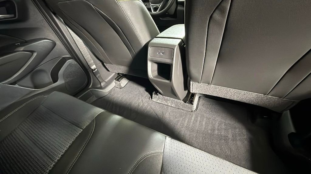 Certified 2025 Chevrolet Trax LT w/ Driver Confidence Package image 29