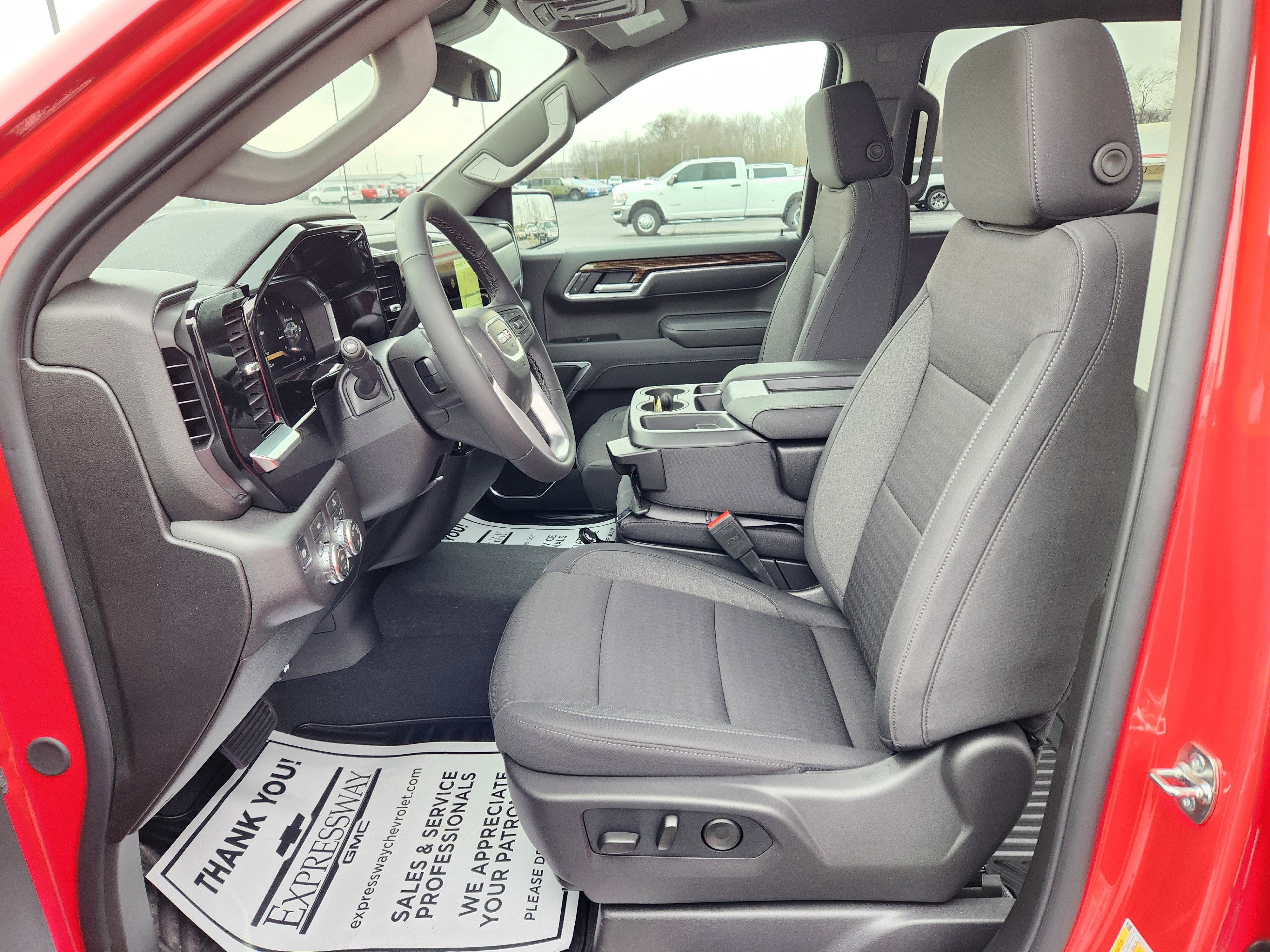 New 2026 GMC Sierra 1500 SLE image 9