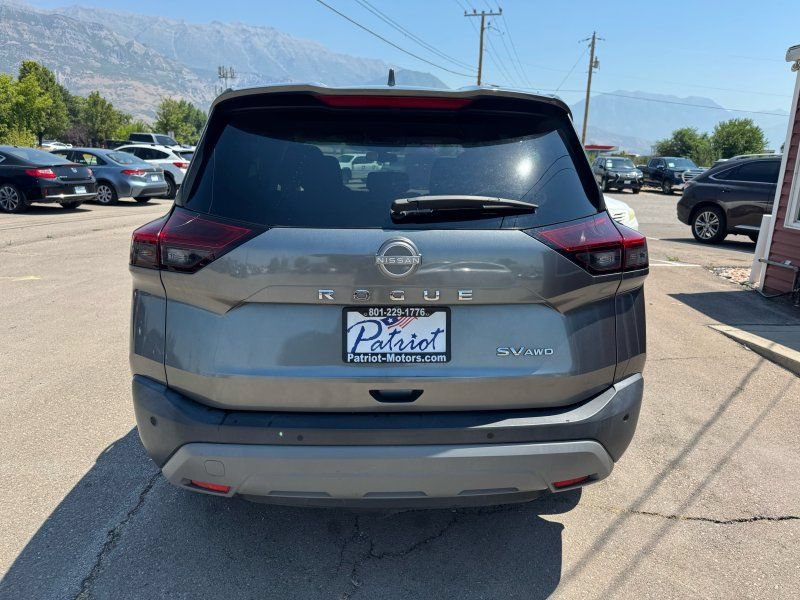 Used 2023 Nissan Rogue SV AWD/4WD image 5