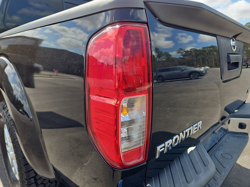 Used 2019 Nissan Frontier SV image 34