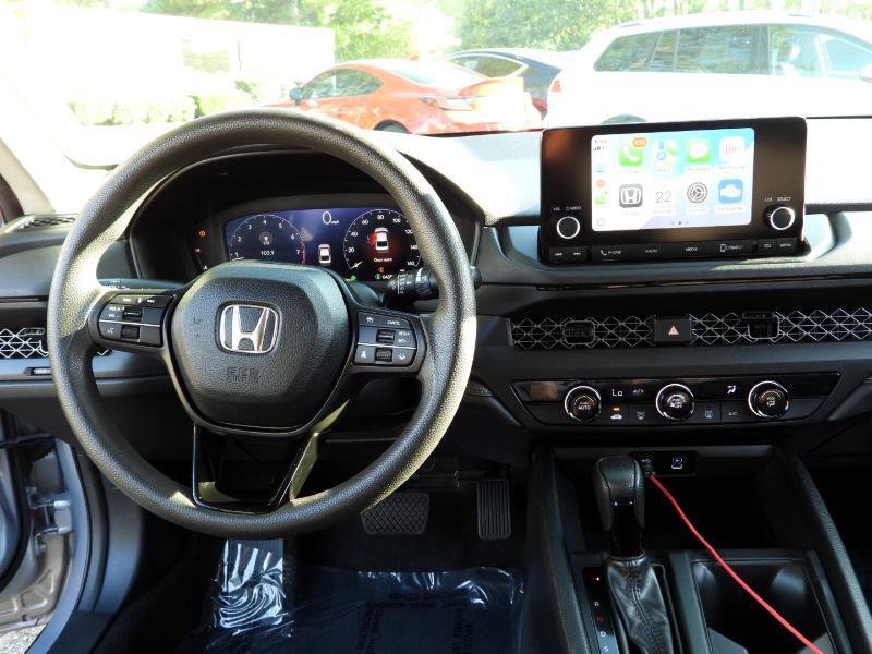 Used 2023 Honda Accord LX image 32
