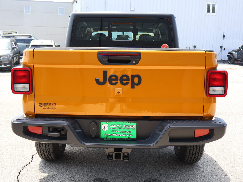 New 2026 Jeep Gladiator Sport AWD/4WD image 4