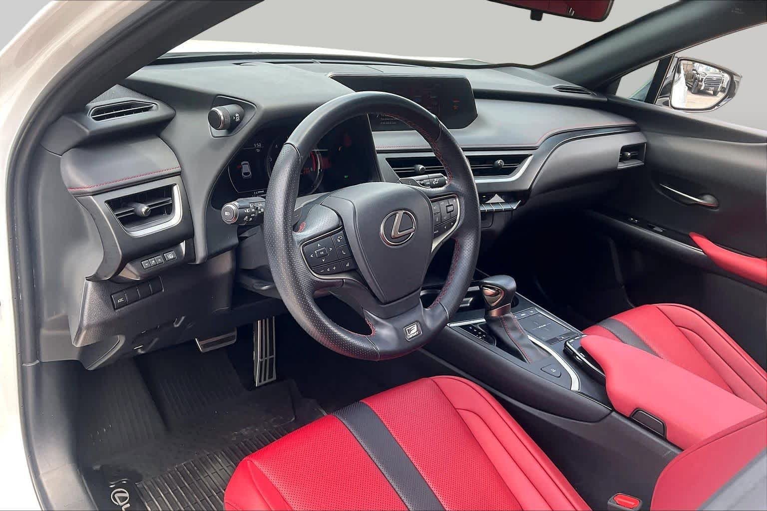 Used 2022 Lexus UX 200 F Sport w/ Accessory Package (Z2) FWD image 18