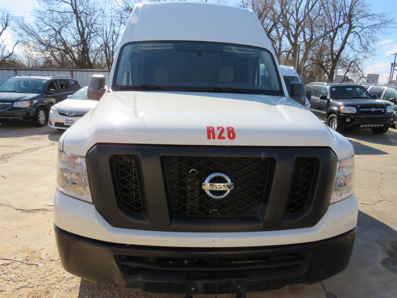 Used 2020 Nissan NV 2500 SV image 2