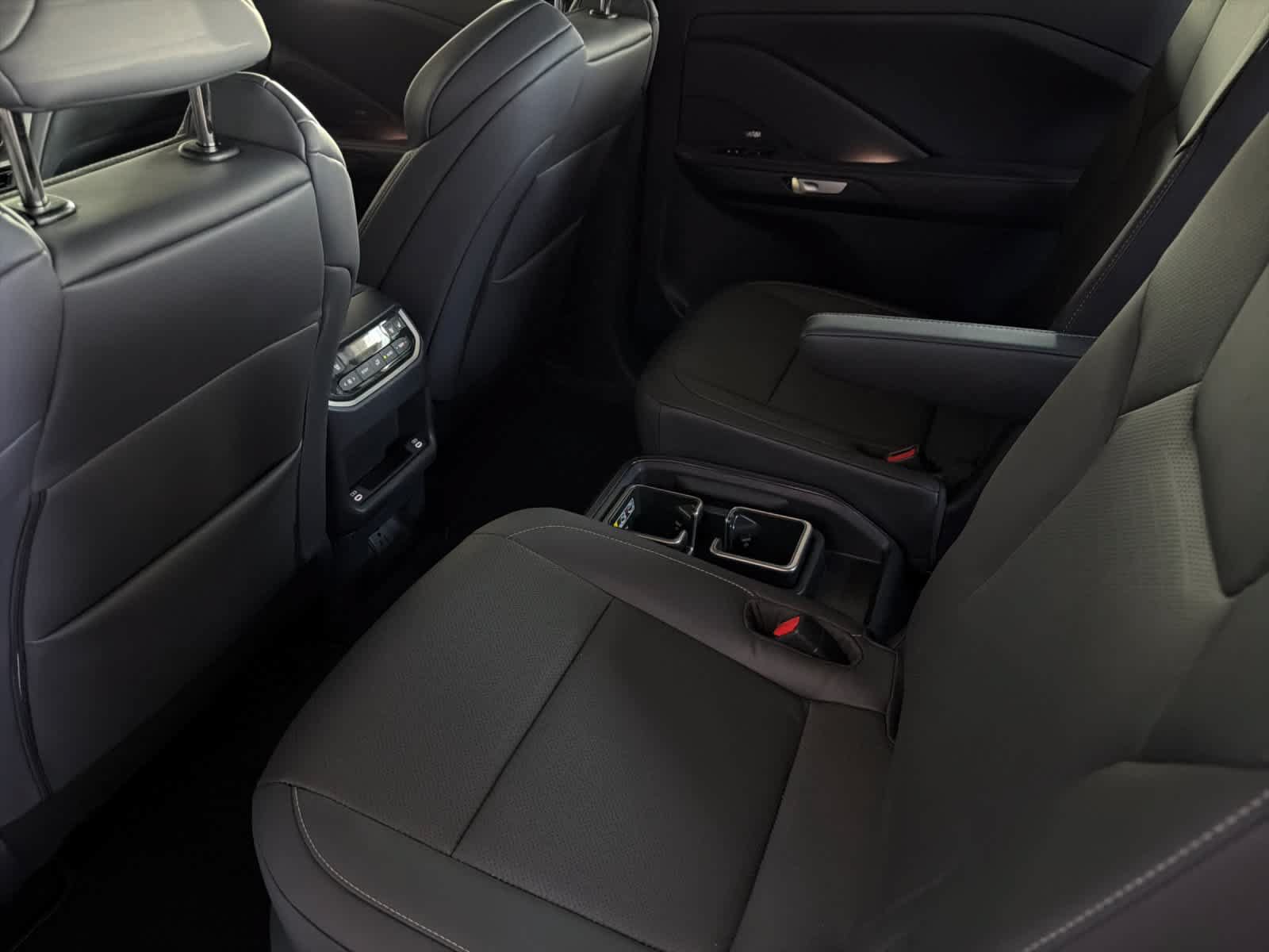 Used 2025 Lexus TX 500h AWD w/ Technology Package image 4