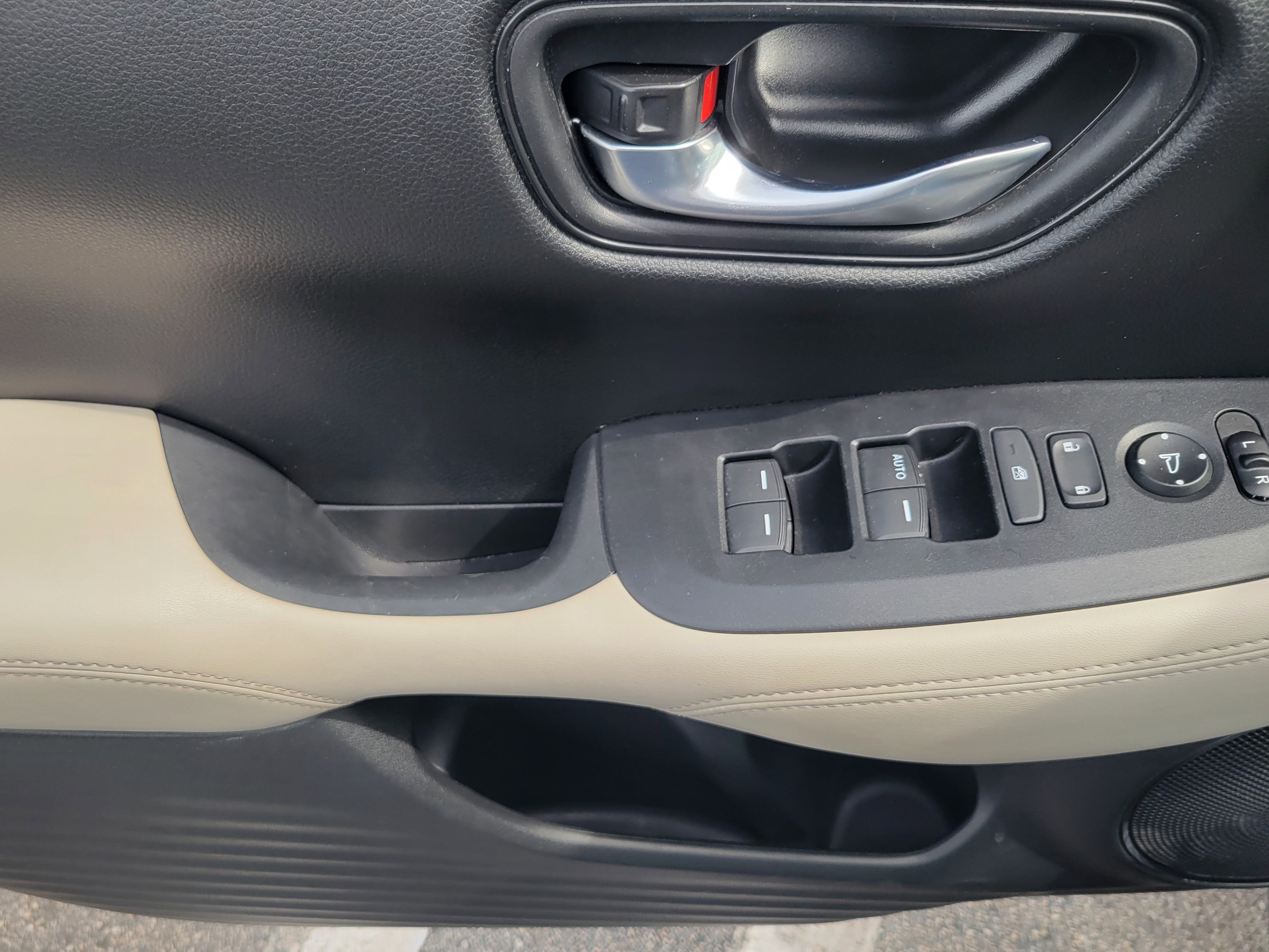 Certified 2023 Honda HR-V LX image 18